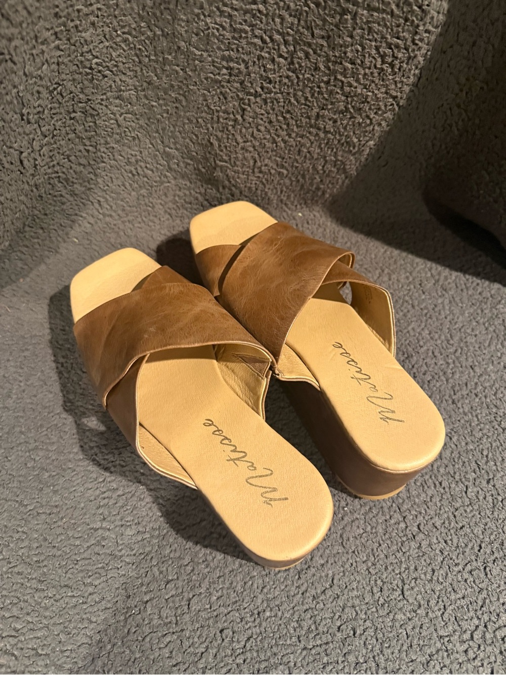 Matisse Tan Brown Crossband Slide Mules